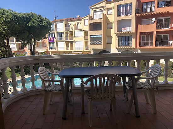 Empuriabrava, for sale, apartment  3bedrooms, community pool and near of beach