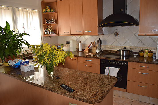 Castelló d'Empúries, house on ground floor for sale , full comfort and heated pool