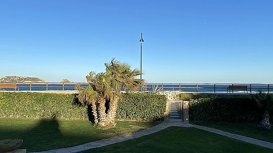 Torroella de Montgri, for sale, apartment 1 bedroom, terrace with sea's view, community pool