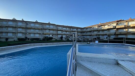Torroella de Montgri, en vente, appartement 1 chambre, terrasse vue mer et piscine communautaire