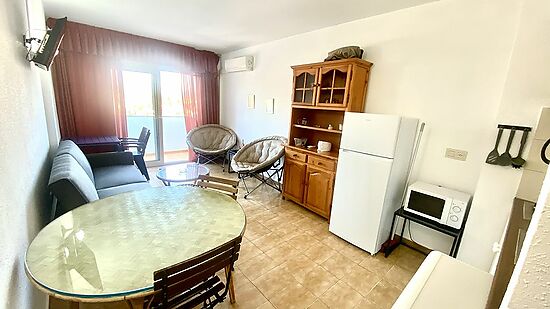 Empuriabrava, en vente, appartement 1 chambre,terrasse, climatisation, dans un quartier tranquille