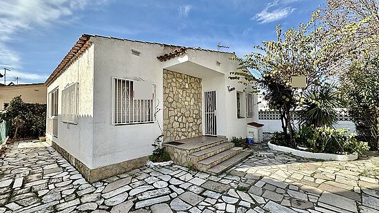 Empuriabrava,house for sale, 2 bedrooms, garage, solarium