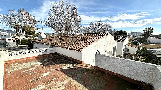 Empuriabrava, en vente, maison 2 chambres, garage, solarium