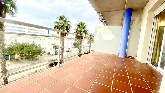 Roses, Sta. Margarita, en vente, appartement 2 chambres,terrasse, piscine et parking communautaires