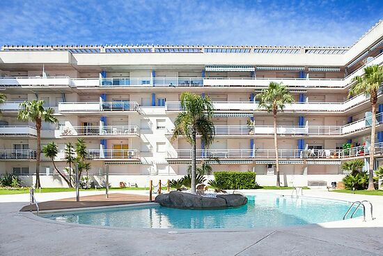 Roses, Sta. Margarita, en vente, appartement 2 chambres,terrasse, piscine et parking communautaires