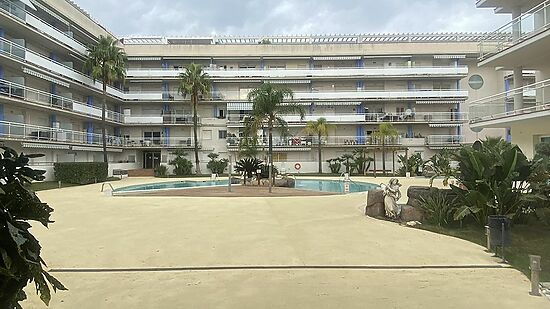 Roses, Sta. Margarita, en vente, appartement 2 chambres,terrasse, piscine et parking communautaires