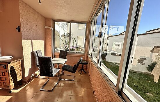 Empuriabrava, en venta, estudio, parking privado ,, zona tranquila