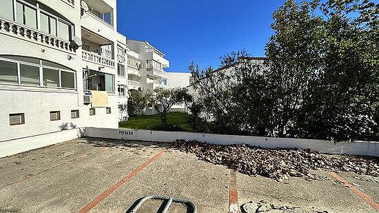 Empuriabrava, en venta, estudio, parking privado ,, zona tranquila