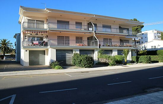 Apartamento situado en el centro de la urbanización Santa Margarita a 150 m de la playa