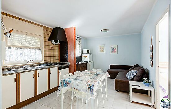 Two bedroom apartment 200m from the beach of Canyelles Petites