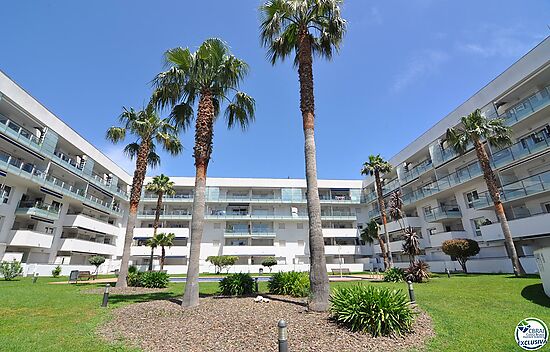 Apartment located in Santa Margarita, Roses.