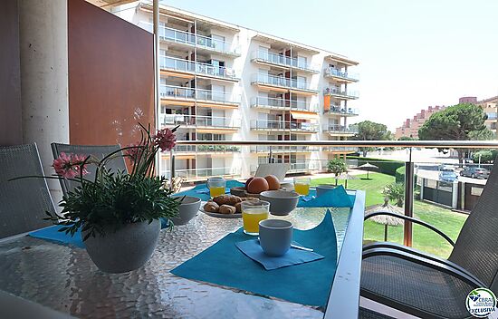 Appartement situé à Santa Margarita, Roses avec piscine.