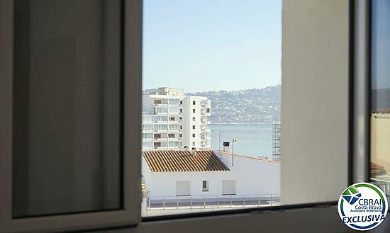 2 bedroom apartment with sea view 300 meters from the beach