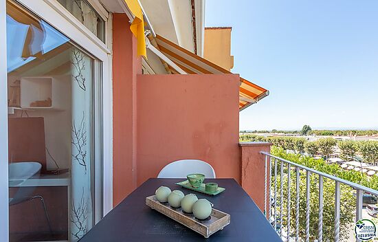 APARTMENT WITH BIG TERRASSE CLOSE TO THE BEACH