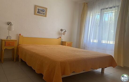 Apartment with terrace and parking in Santa Margarita, Roses