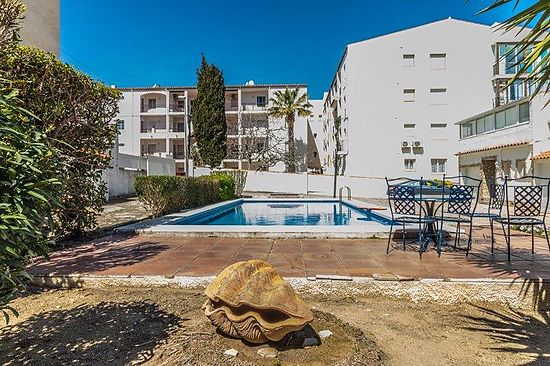 Empuriabrava, casa en alquiler , con 3 dormitorios, 2 baños, varias terrazas con vistas al canal, aa