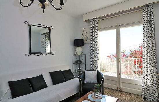 Apartment located in Canyelles, one of the best areas of Roses