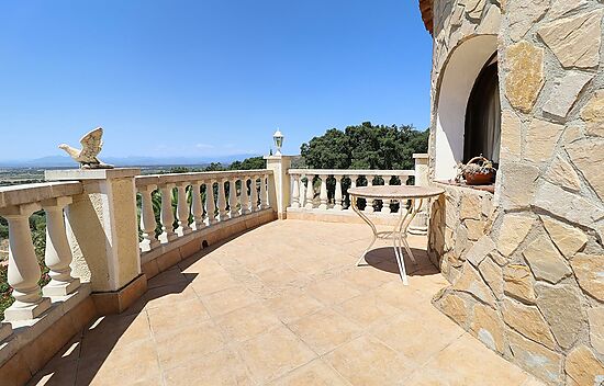 A very special property with character, beautiful views, pool and lots of nature, for sale in Can Is
