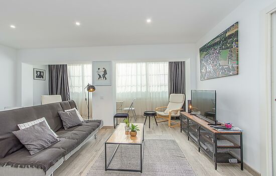 Opportunité investissement locatif: Appartement 2 chambres moderne rénové - 50m plage santa