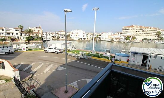 00011-NAUSICA One bedroom apartment with canal views