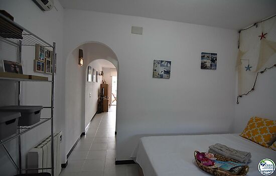Cozy apartment located in Roses, Santa Margarita
