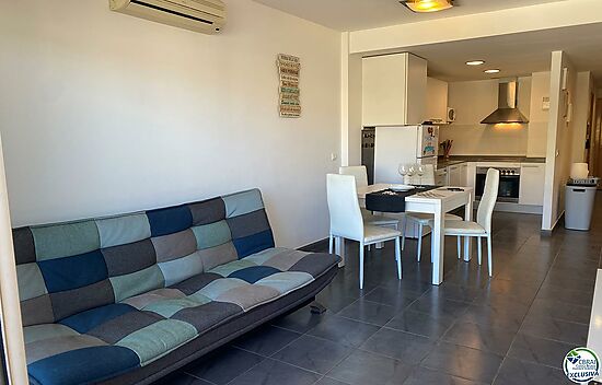 Apartamento con muy buenas prestaciones cercano a la Vila y a las playas.