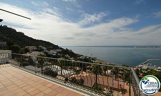 Magnifique villa de 3 chambres, piscine et spectaculaire vue mer