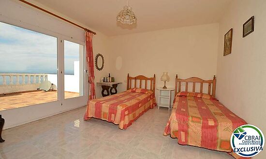 Bonito chalet de 3 dormitorios, piscina y espectaculares vistas al mar