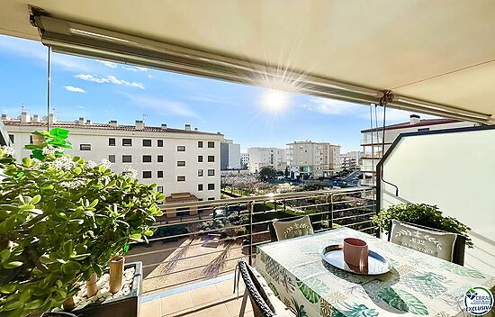 Nice apartment with large terrace, pool and parking in Salata