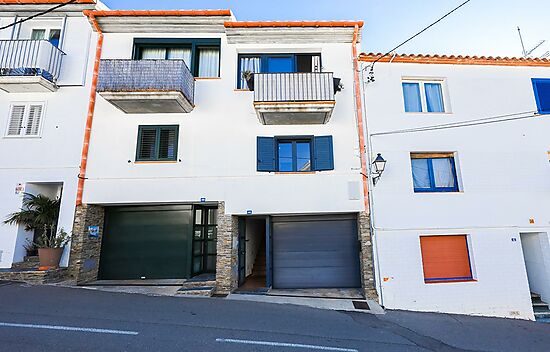Nice house 200 m from the Playa Grande de Cadaqués
