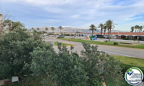 Seaview modern apartment in the center, with garage - Badia area