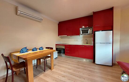 Nice renovated apartment 350m from the sea
