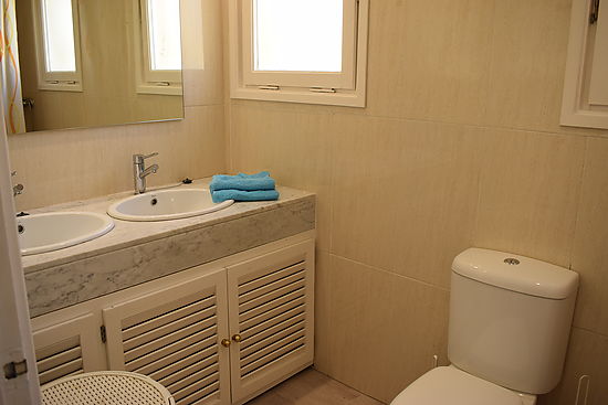  Empuriabrava, en alquiler, casa para 6 personas con piscina privada  y wifi 