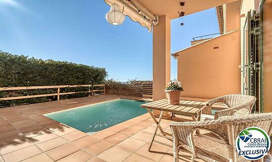 Nice house with views of the sea and mountains with pool, 4 bedrooms and 2 bathrooms