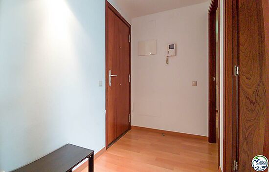 Appartement semi-neuf dans le centre de Bàscara