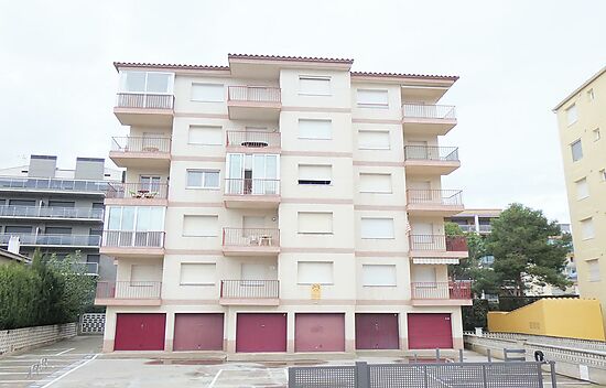 Nice apartment 250m beach  with private parking
