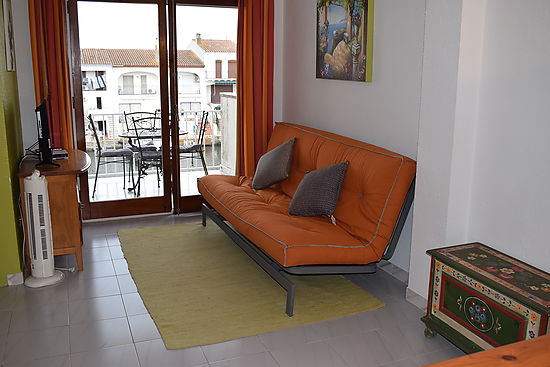 Apartment for 4 persons with view on the canal in Empuriabrava