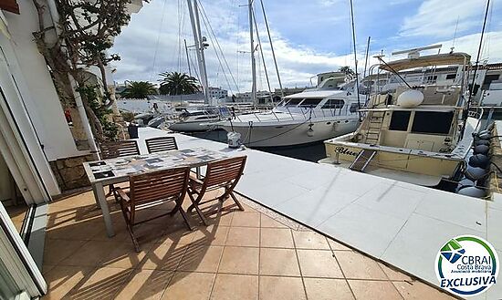 Studio with 18m mooring in the center - Salins area