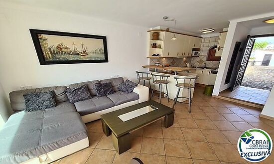 Reserved - Studio with 18m mooring in the center - Salins area