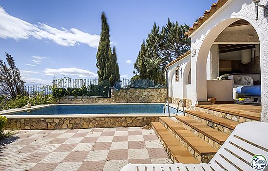 Nice independent house with private pool and beautiful views