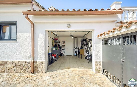 Beautiful renovated house in the center of Empuriabrava