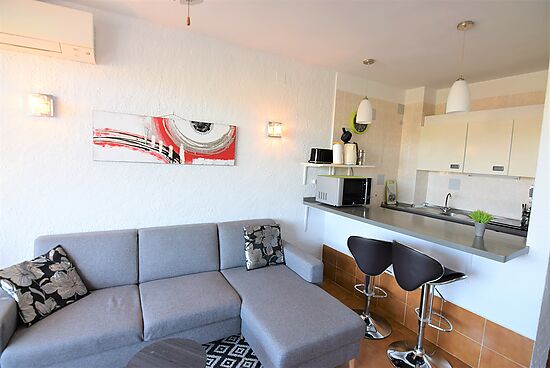 Empuriabrava, for rent, apartment 1 bedroom, situated just in front of canal