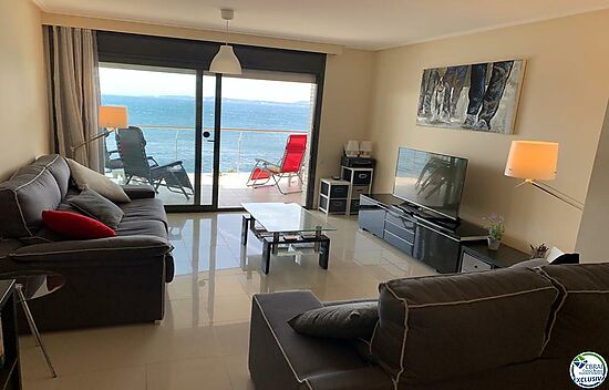 Fantastique Appartement de Prestige en Première ligne de mer à Canyelles Rosas