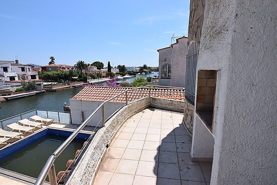 Wonderful house on the wide canal in Alberes with mooring of 12,50m