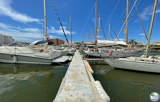MOORING FOR A SAILBOAT VERY WELL LOCATED 4X14 METERS IN A PORT WITH COMMUNITY, SURVEILLANCE AND CLOS
