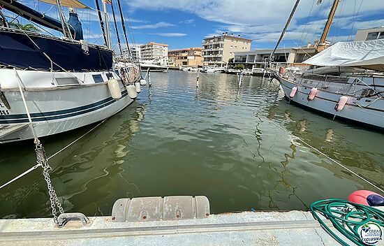 MOORING FOR A SAILBOAT VERY WELL LOCATED 4X14 METERS IN A PORT WITH COMMUNITY, SURVEILLANCE AND CLOS