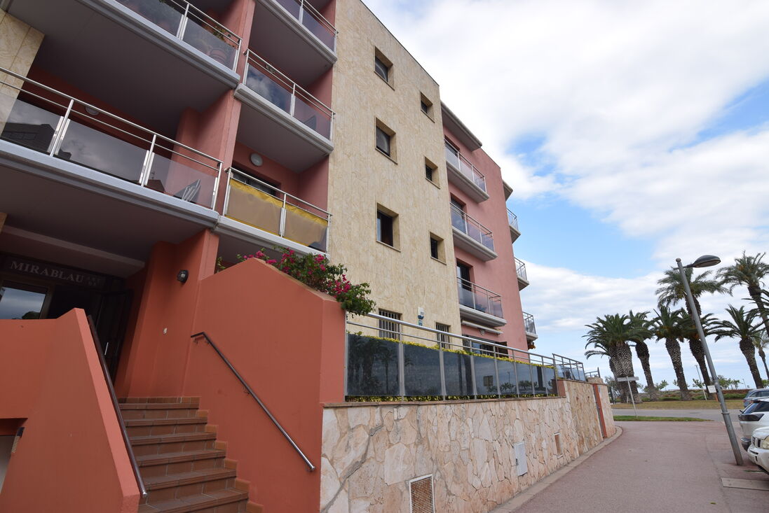 Wonderful flat, close to the beach, 2 bedrooms + parking