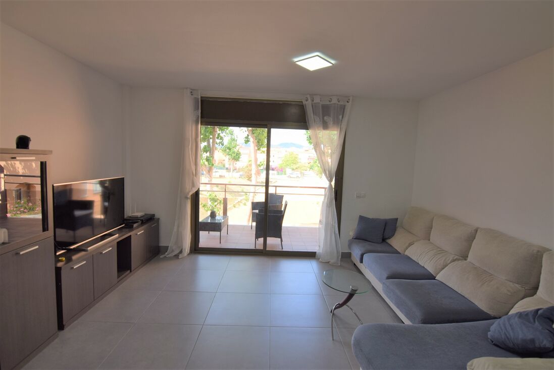 Wonderful flat, close to the beach, 2 bedrooms + parking