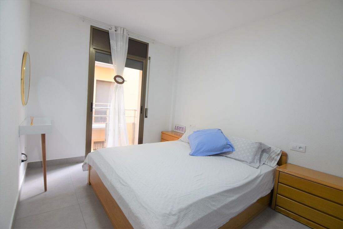 Estupendo apartamento, cerca de la playa, 2 dormitorios + parking