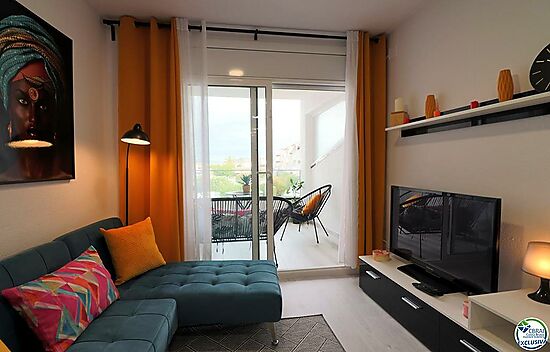 Appartement moderne entièrement rénové avec vue sur le canal